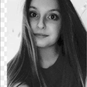 Meet your Posher, Michaela